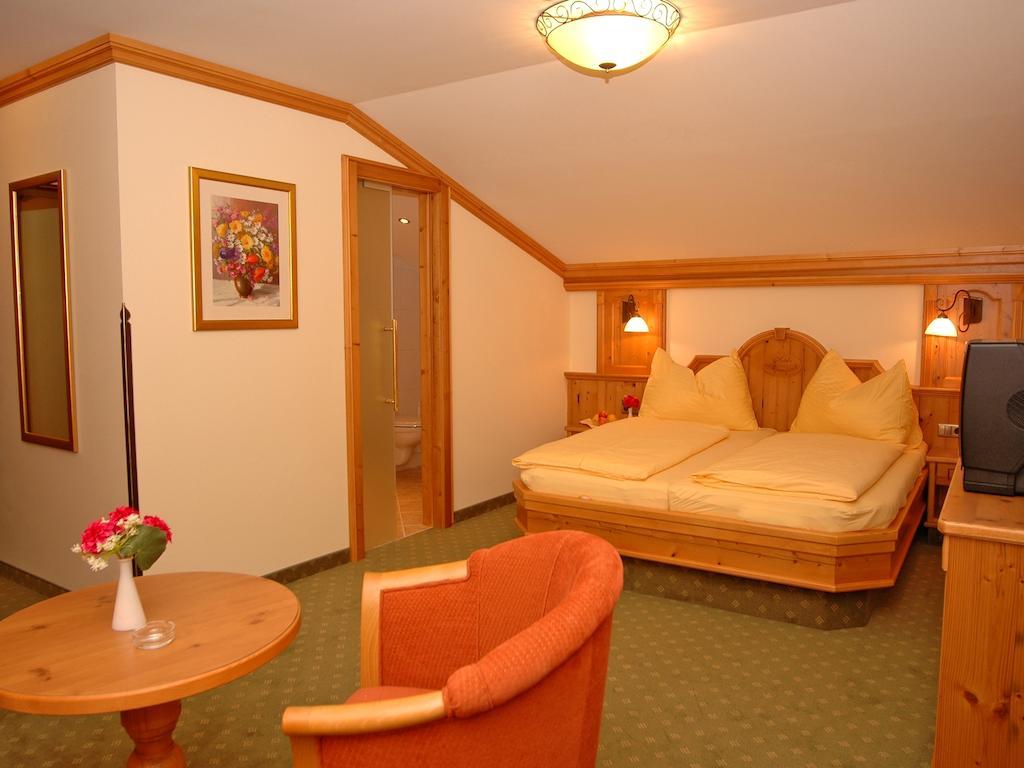 Hotel Garni Alpenland Altenmarkt im Pongau Quarto foto