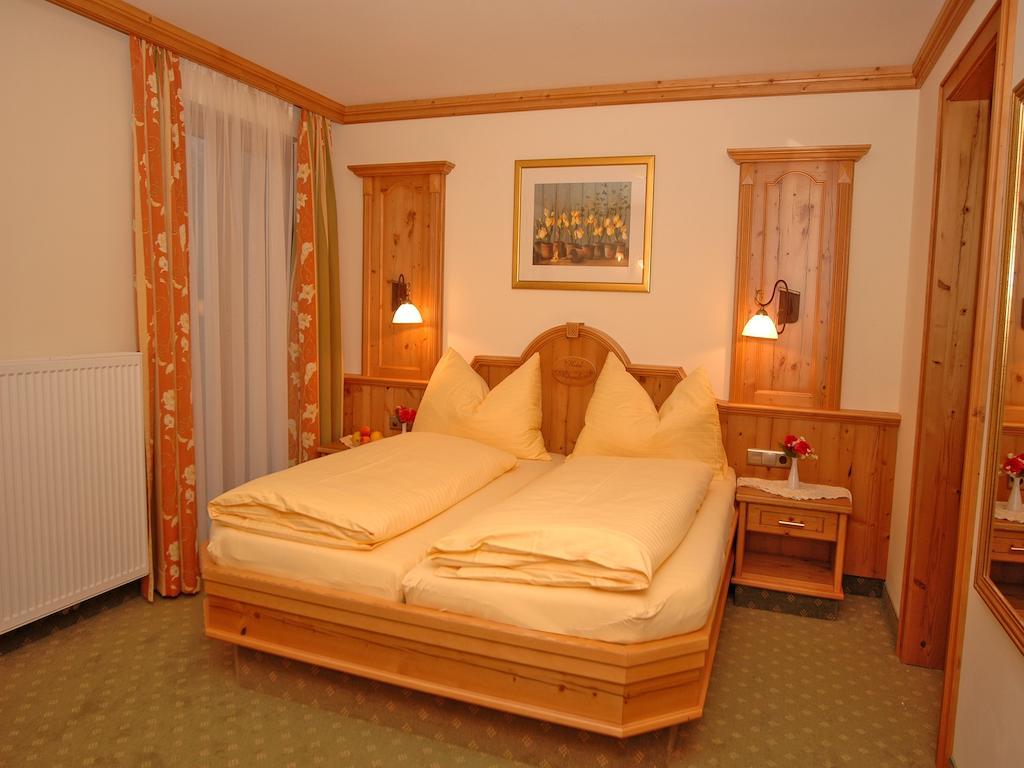 Hotel Garni Alpenland Altenmarkt im Pongau Quarto foto